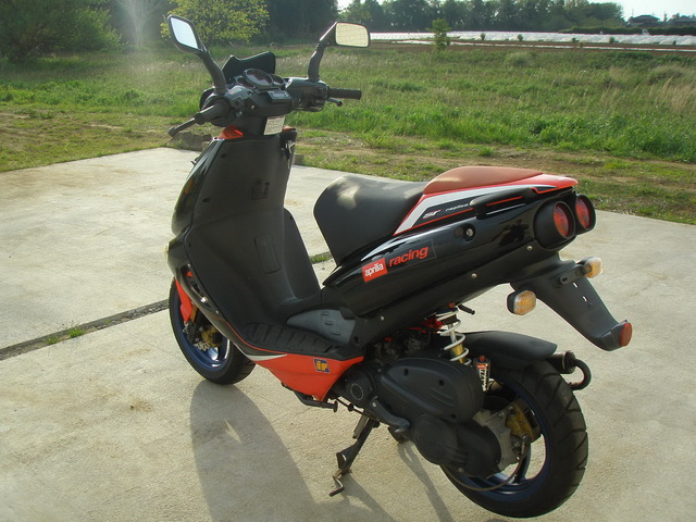 Купить мотоцикл Aprilia SR50 2000 фото 9